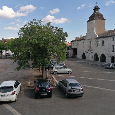 Cahors Sud : Maison Quercynoise Avec Vue Sur Place Du Village Castelnau-Montratier Exterior foto