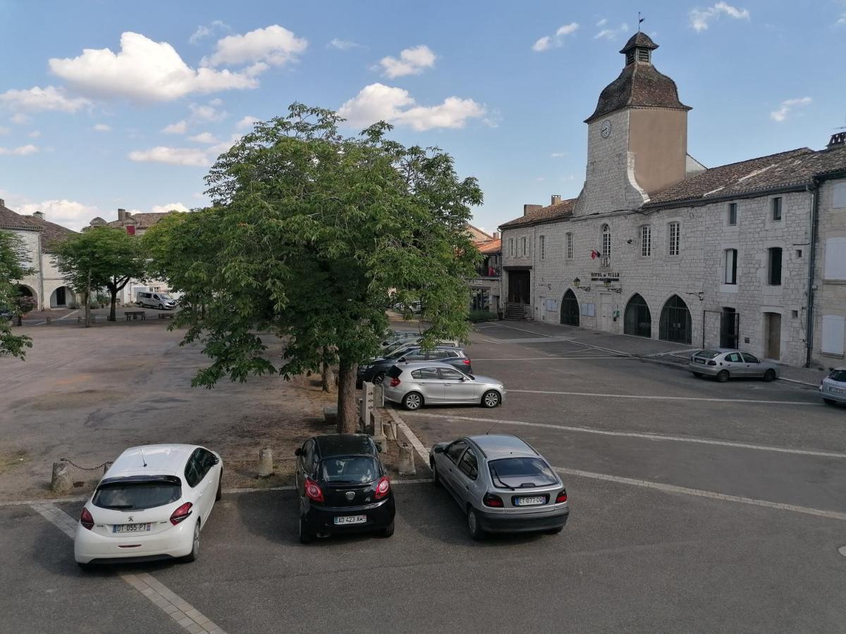 Cahors Sud : Maison Quercynoise Avec Vue Sur Place Du Village Castelnau-Montratier Exterior foto